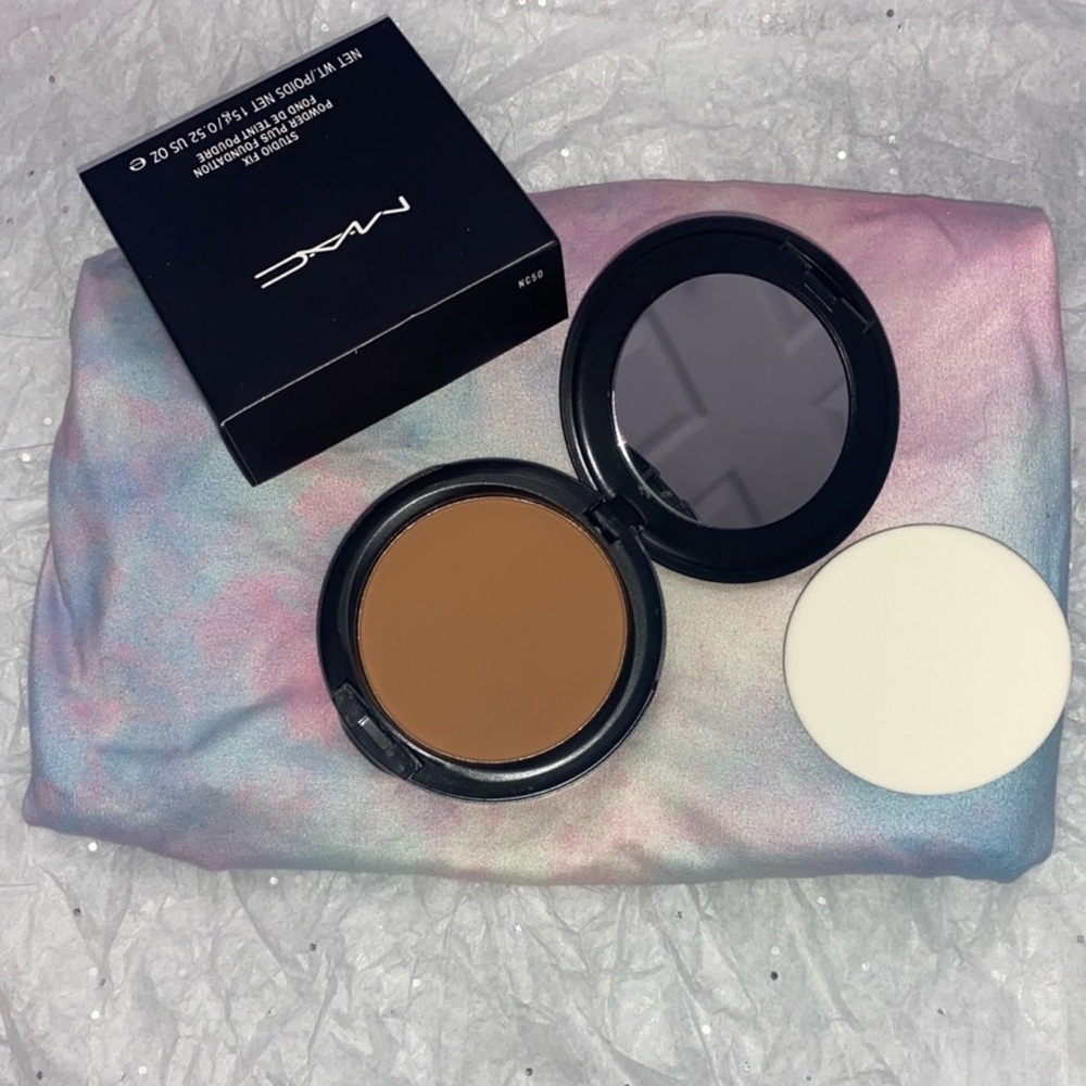 🌸 New Mac NC50 Studio~Fix Powder + Foundation 🌸